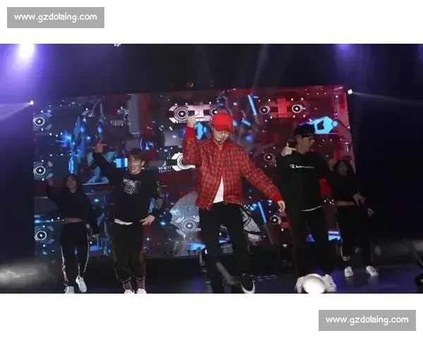 《聚焦比赛型歌手的成长历程与舞台魅力展现》 《聚焦比赛型歌手的成长历程与舞台魅力展现》